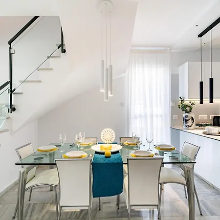 빌라 Luxurious One Maisonette By Ezoria *