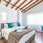 Luxurious One Maisonette By Ezoria Vilă