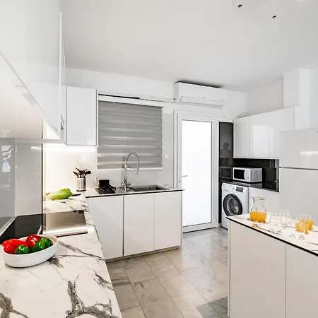 Luxurious One Maisonette By Ezoria וילה פאפוס