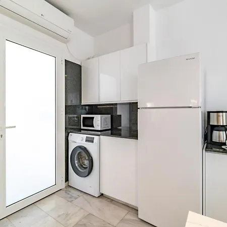 וילה Luxurious One Maisonette By Ezoria *