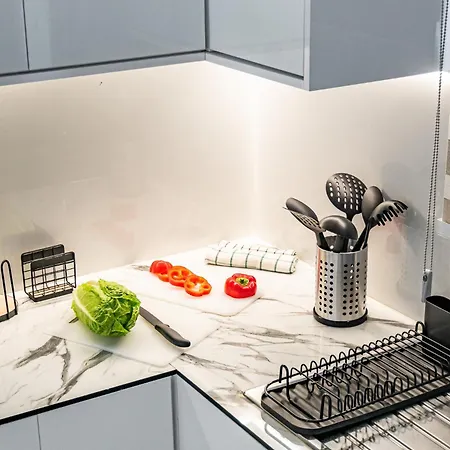 Luxurious One Maisonette By Ezoria Vilă