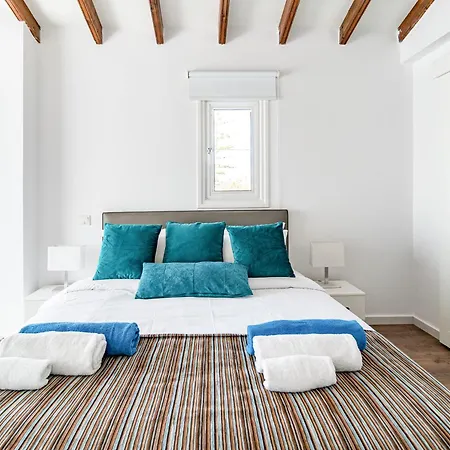 Luxurious One Maisonette By Ezoria Paphos