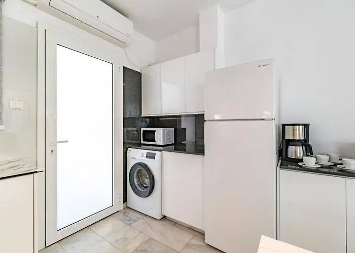 Vila Luxurious One Maisonette By Ezoria *