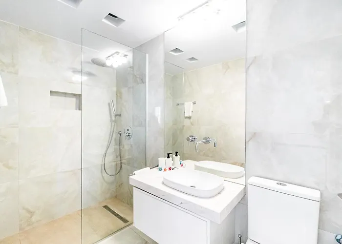 ヴィラ Luxurious One Maisonette By Ezoria パ フォス