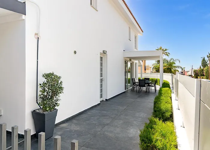 Luxurious One Maisonette By Ezoria パ フォス