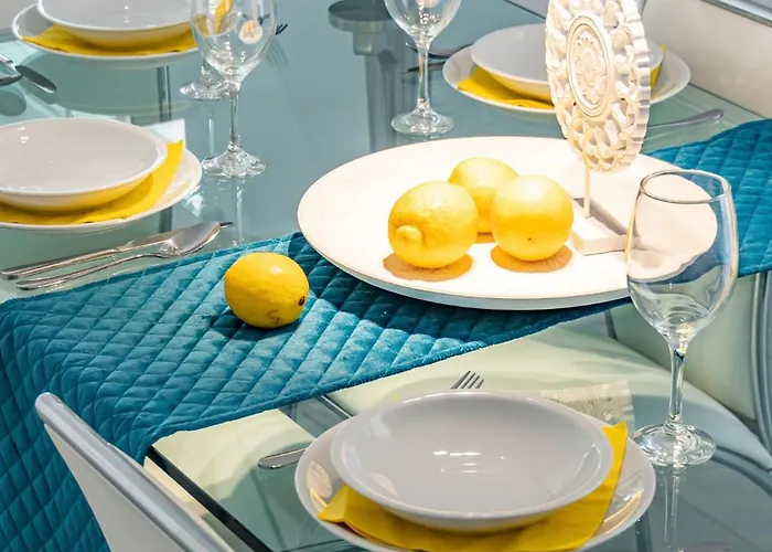 Luxurious One Maisonette By Ezoria Vila *