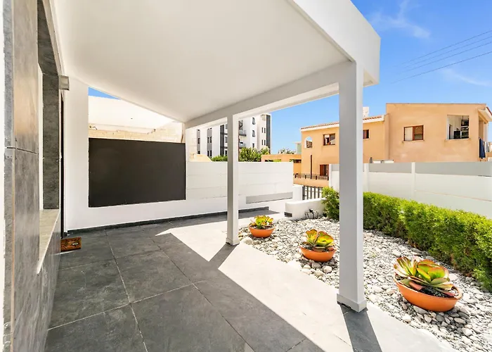 Vila Luxurious One Maisonette By Ezoria