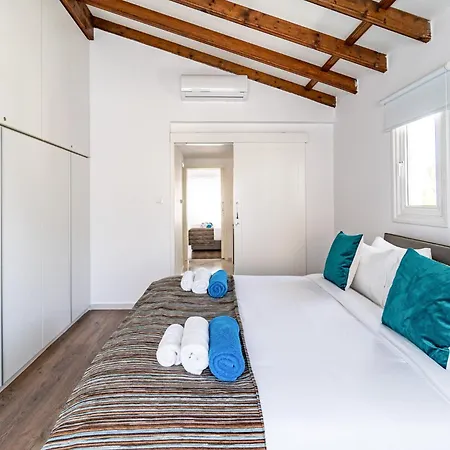 Villa Luxurious One Maisonette By Ezoria