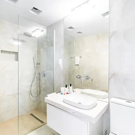 וילה Luxurious One Maisonette By Ezoria פאפוס