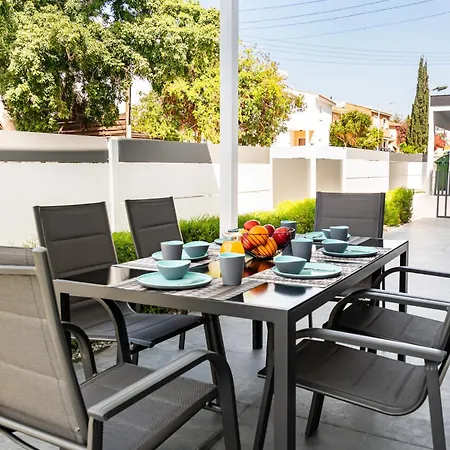 וילה Luxurious One Maisonette By Ezoria *