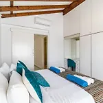 Luxurious One Maisonette By Ezoria Paphos